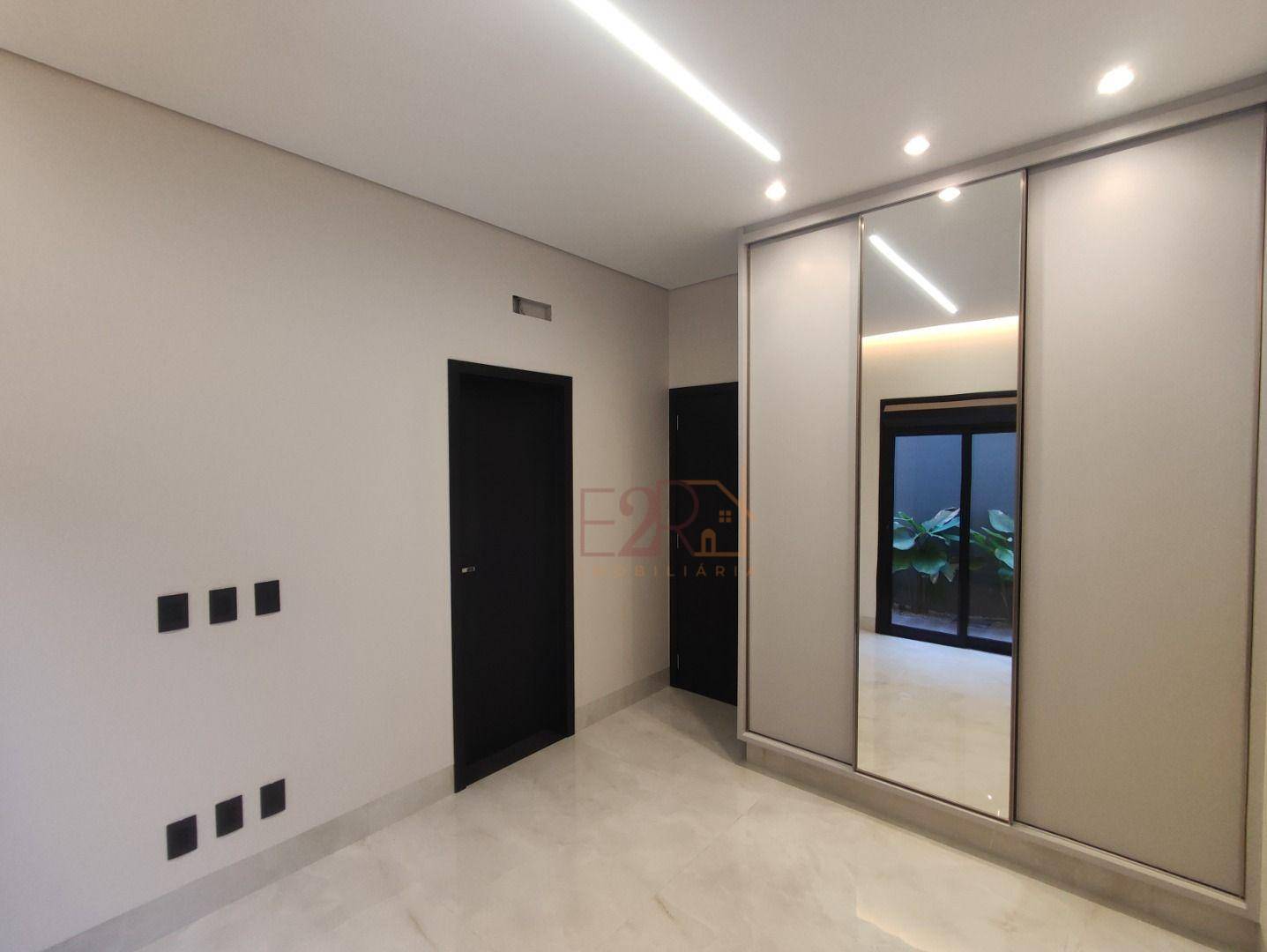 Casa de Condomínio à venda com 3 quartos, 250m² - Foto 15