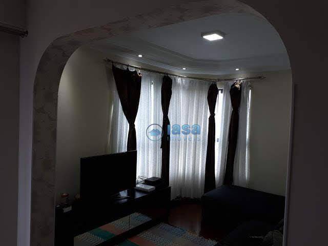 Apartamento à venda com 3 quartos, 140m² - Foto 4