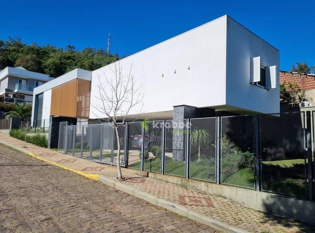 Casa, 3 quartos, 204 m² - Foto 3