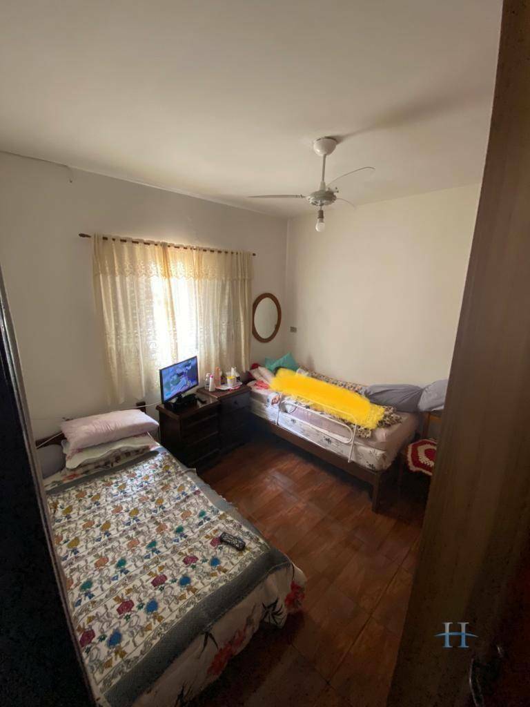 Casa à venda e aluguel com 4 quartos, 250m² - Foto 13