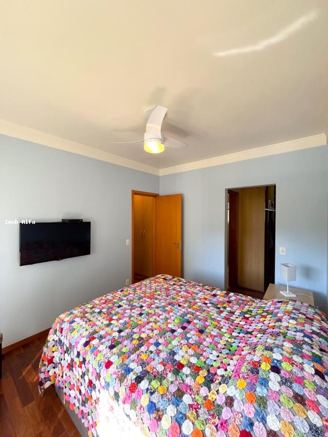 Apartamento à venda com 3 quartos, 136m² - Foto 19