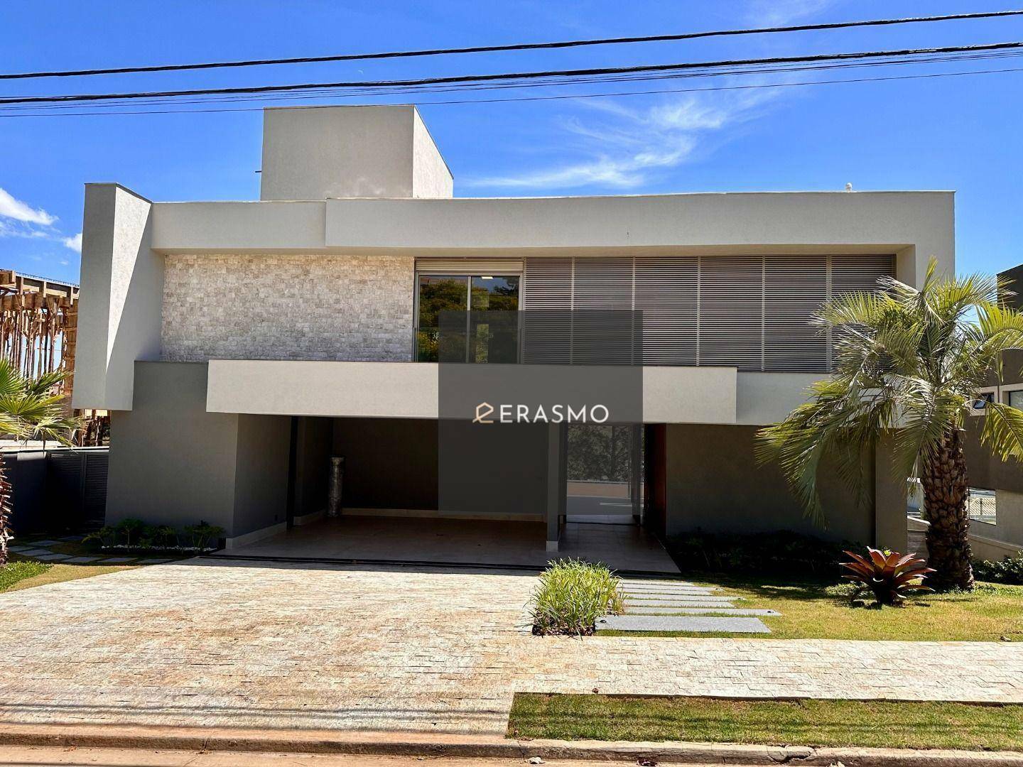 Casa de Condomínio à venda com 4 quartos, 450m² - Foto 2