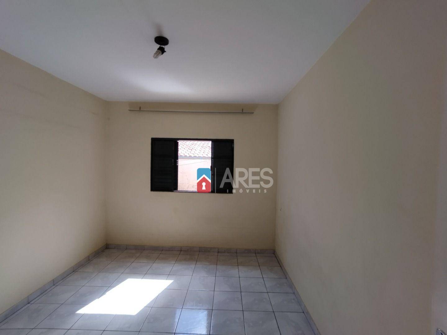 Casa à venda com 4 quartos, 300m² - Foto 8