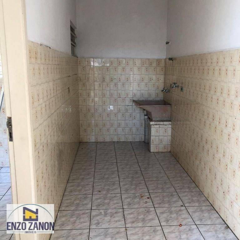 Casa para alugar com 3 quartos, 226m² - Foto 25