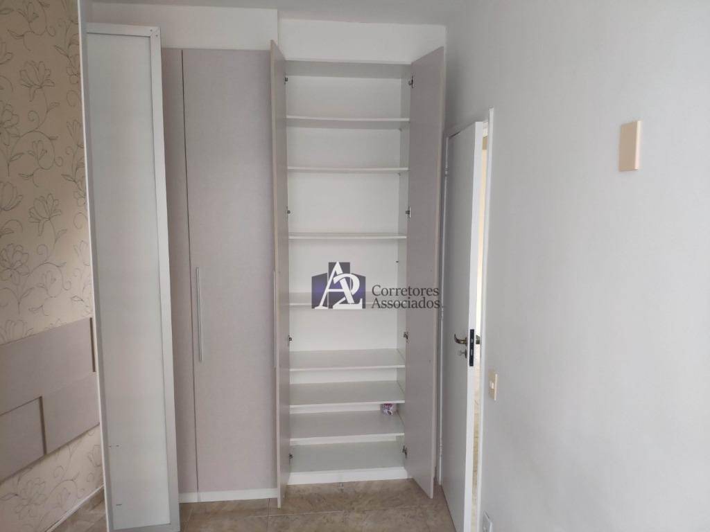 Apartamento à venda com 2 quartos, 70m² - Foto 7