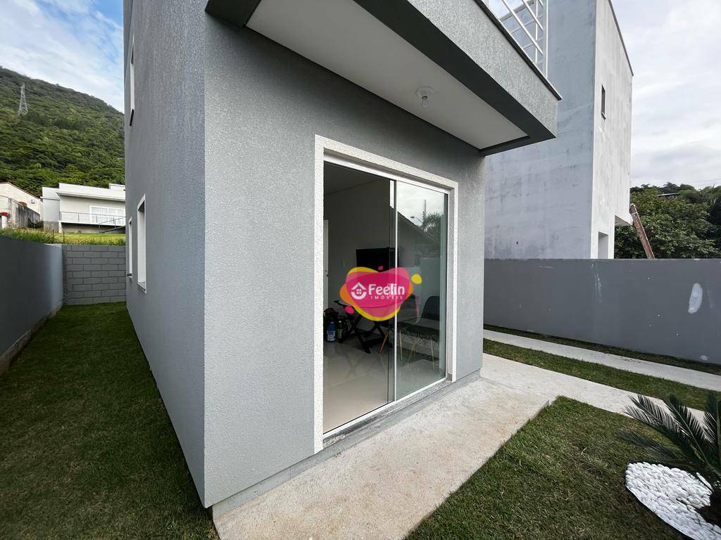 Casa à venda com 2 quartos, 106m² - Foto 4