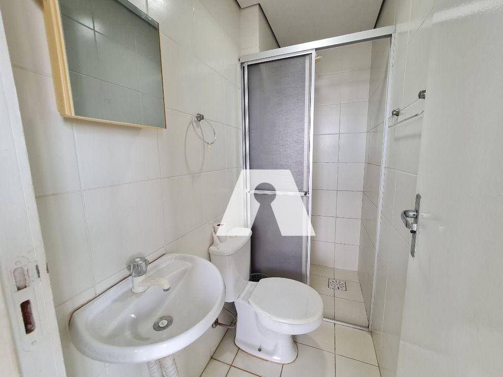 Apartamento para alugar com 3 quartos, 202m² - Foto 22