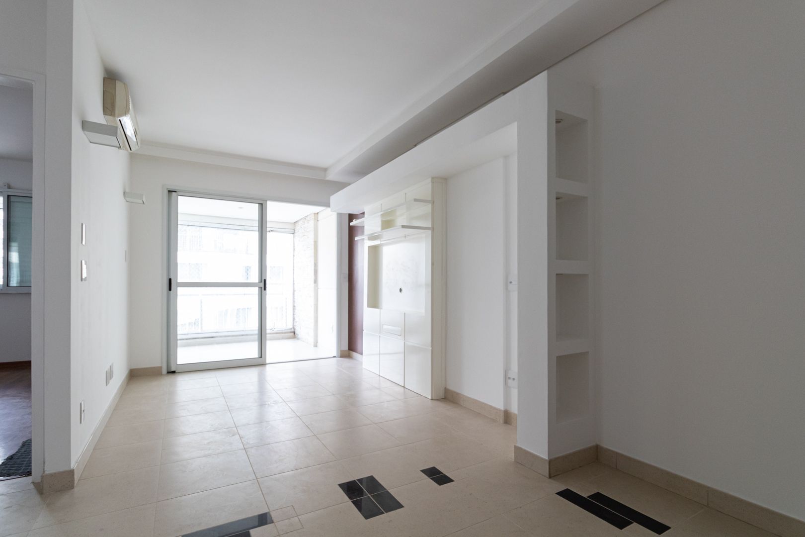 Apartamento à venda com 2 quartos, 65m² - Foto 57