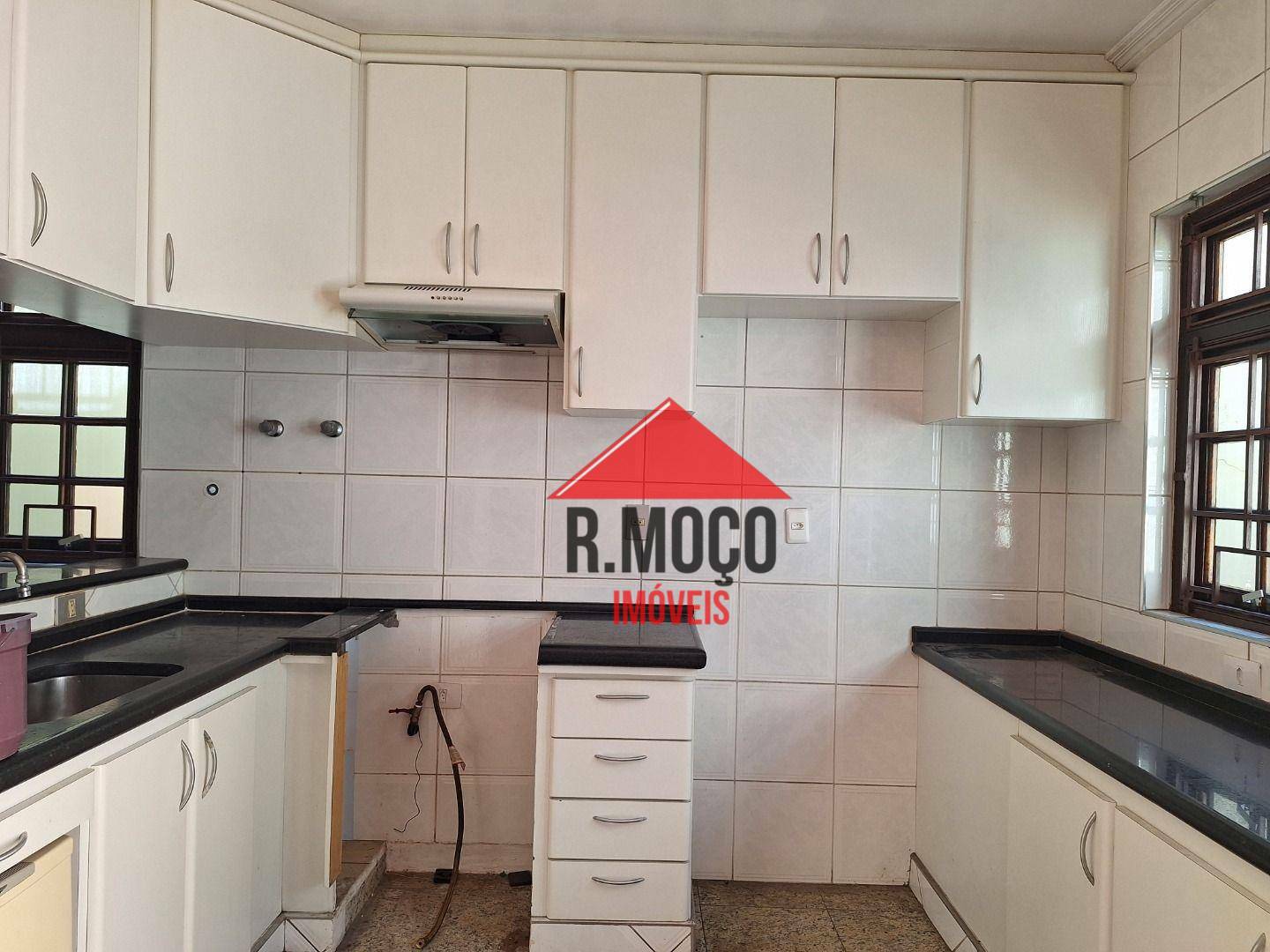 Sobrado à venda com 3 quartos, 220m² - Foto 35