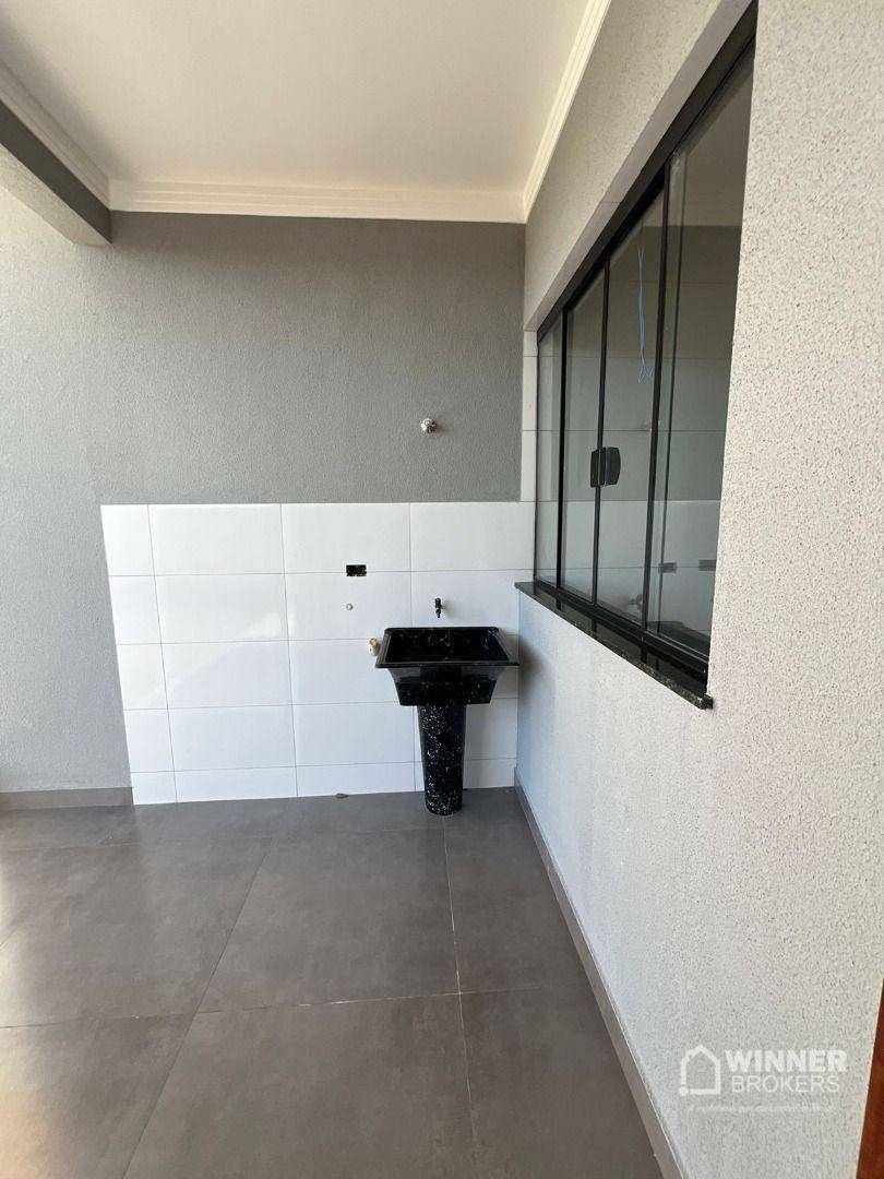 Casa à venda com 2 quartos, 70m² - Foto 6