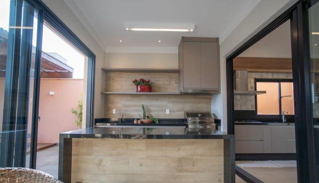 Casa à venda com 3 quartos, 237m² - Foto 4