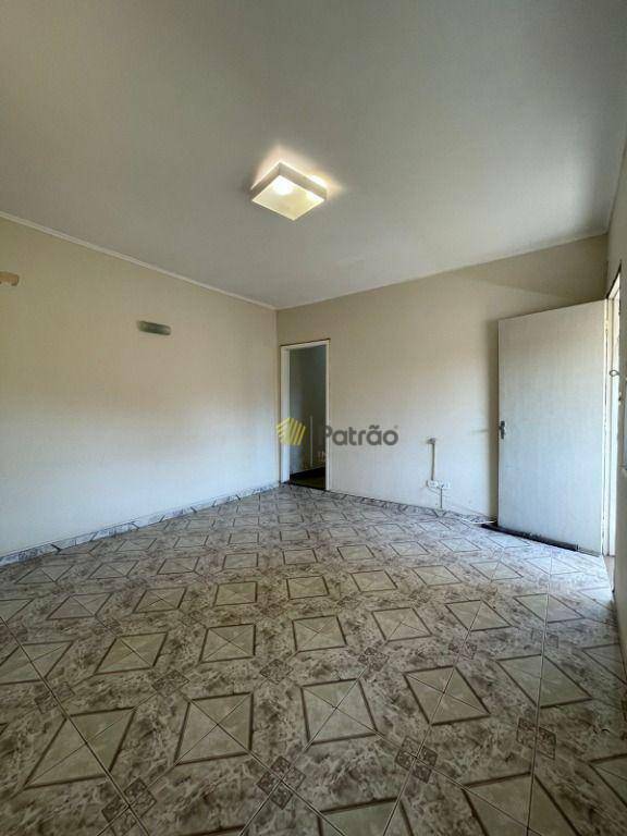 Casa à venda com 3 quartos, 100m² - Foto 1