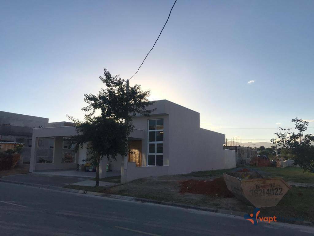 Casa de Condomínio à venda com 3 quartos, 160m² - Foto 2