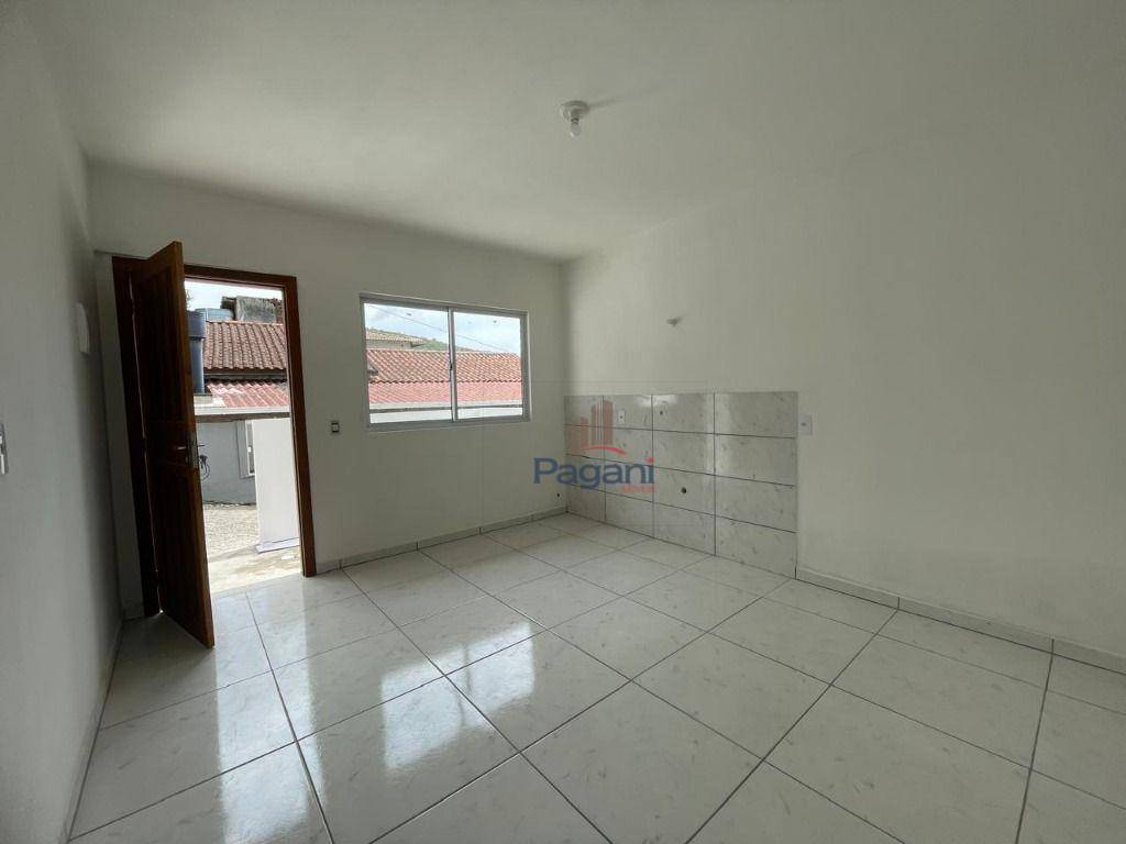 Casa para alugar com 1 quarto, 38m² - Foto 12