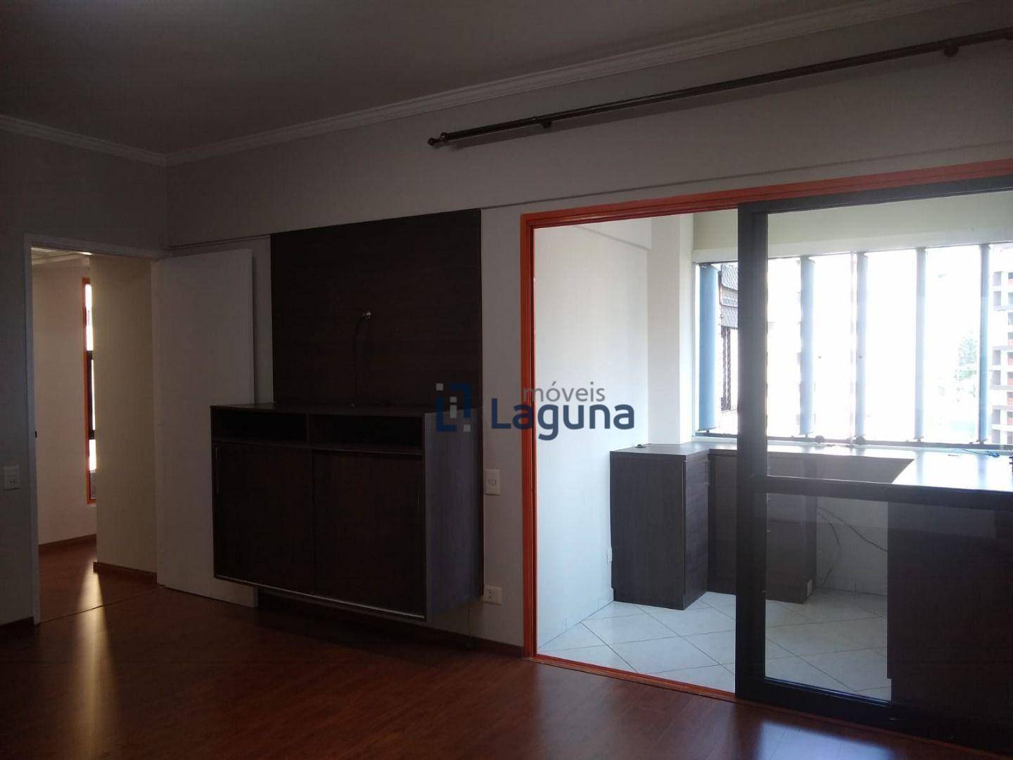 Apartamento à venda com 3 quartos, 180m² - Foto 11