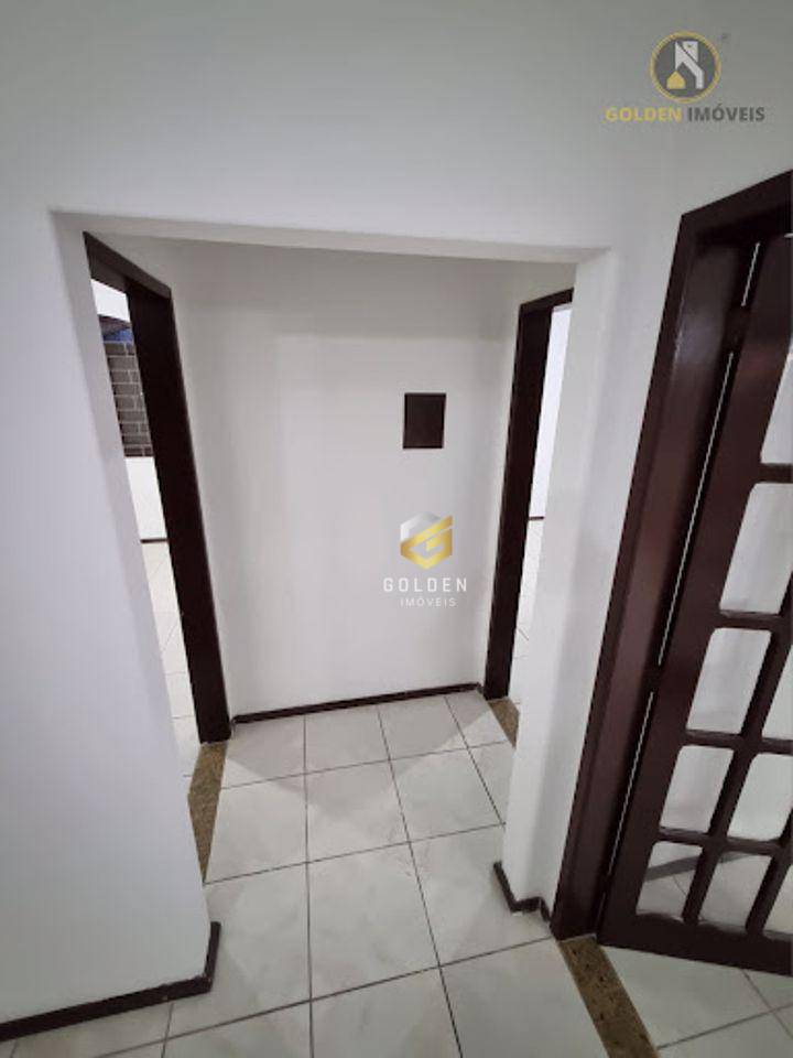 Casa à venda com 3 quartos, 121m² - Foto 9