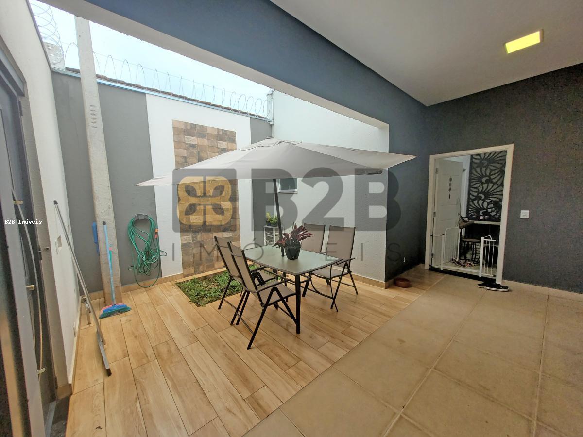 Casa à venda com 3 quartos, 160m² - Foto 27