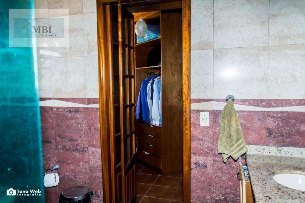 Sobrado à venda com 4 quartos, 1m² - Foto 34