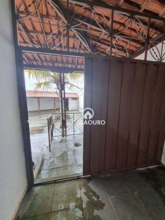 Casa à venda com 3 quartos, 250m² - Foto 12