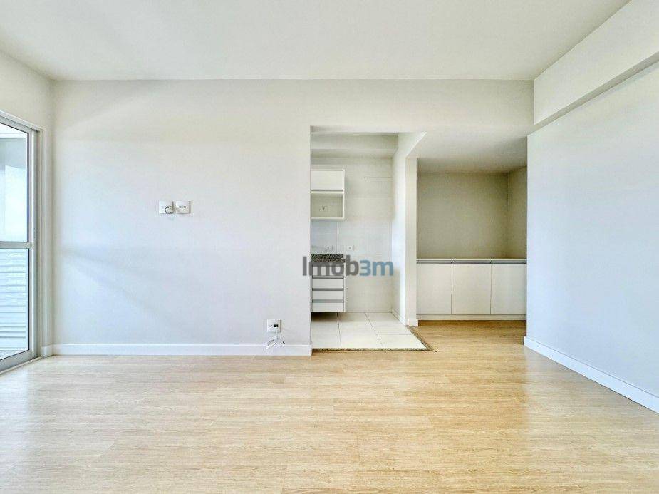 Apartamento à venda com 3 quartos, 75m² - Foto 8