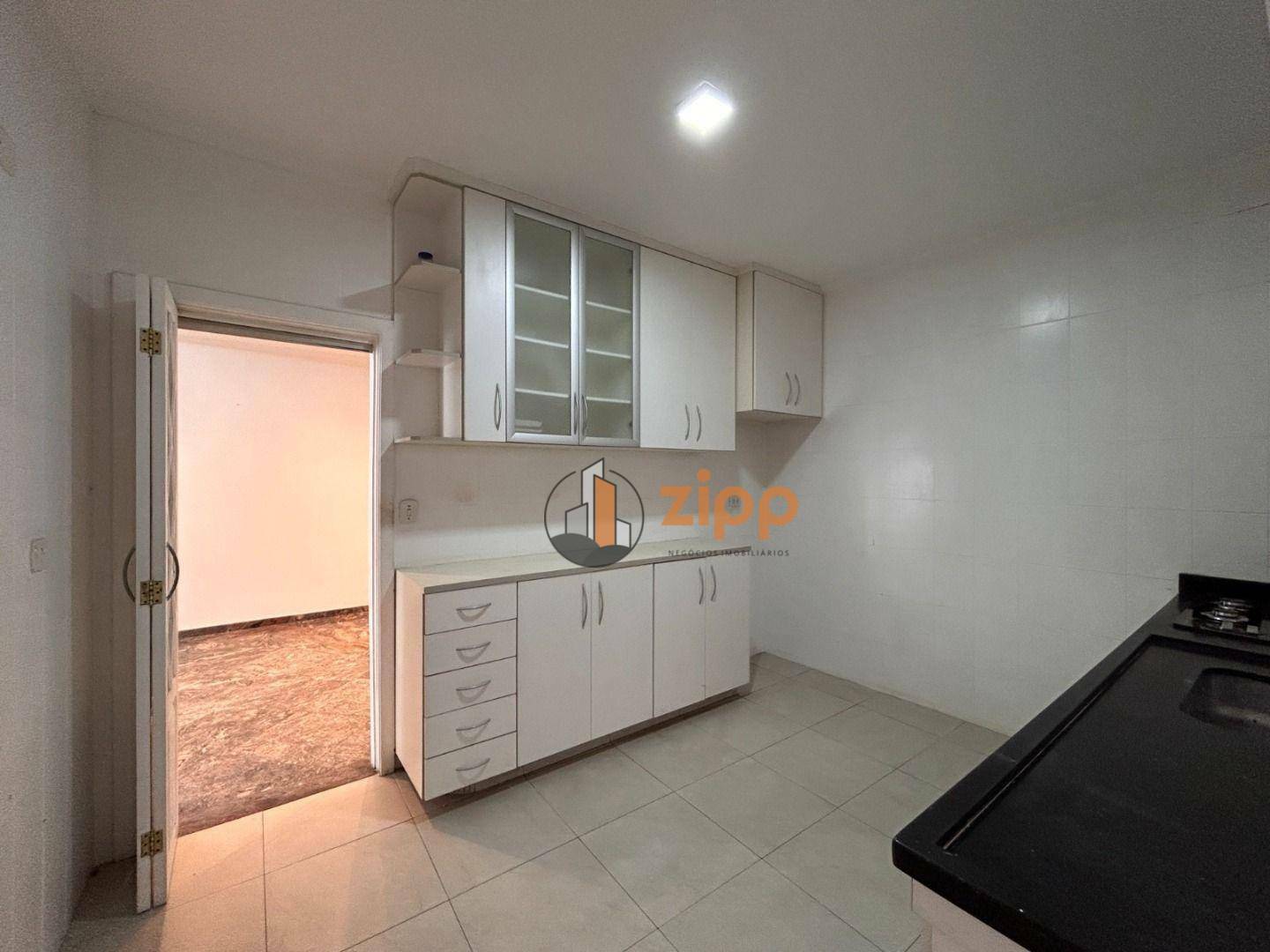 Sobrado à venda com 4 quartos, 256m² - Foto 4