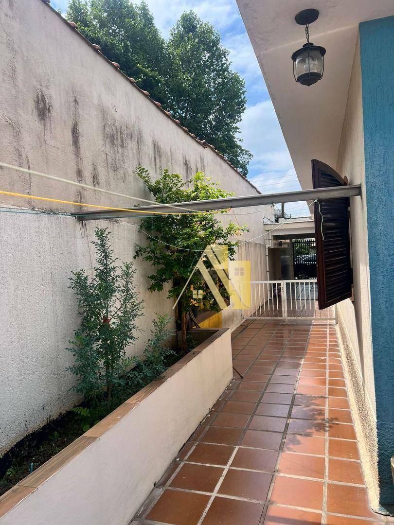 Casa à venda com 3 quartos, 235m² - Foto 28