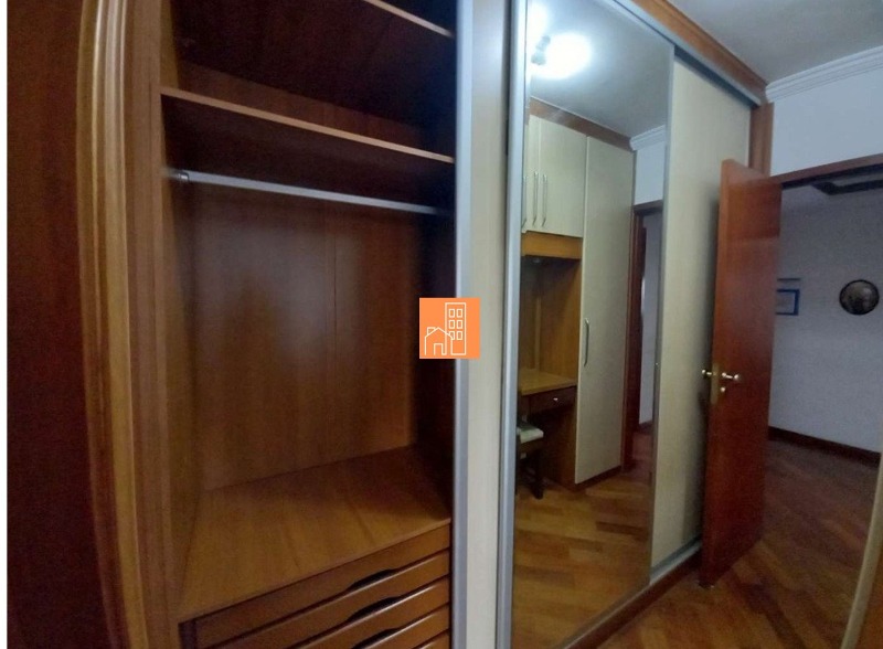 Apartamento à venda com 3 quartos, 140m² - Foto 3