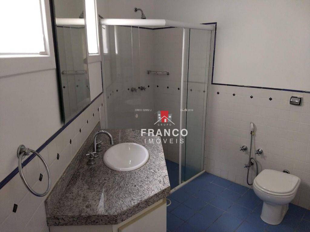 Casa de Condomínio à venda com 4 quartos, 364m² - Foto 17