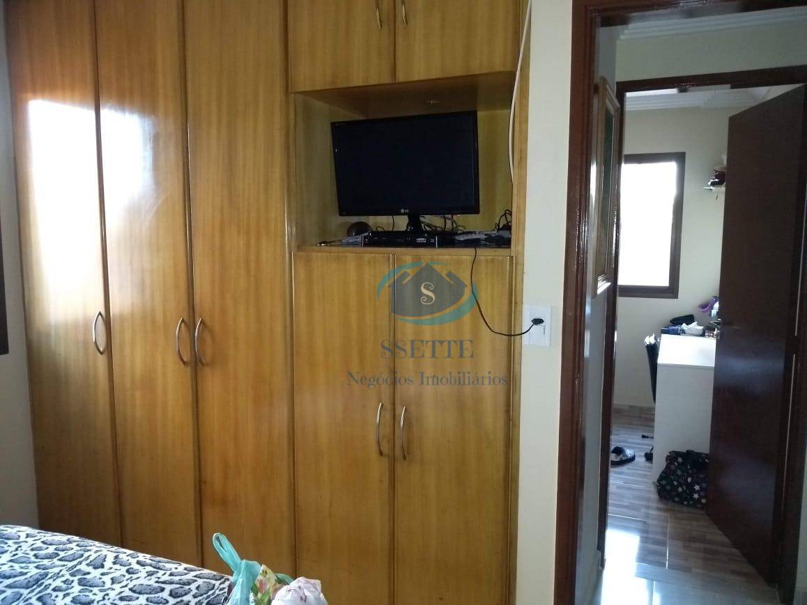 Apartamento à venda com 3 quartos, 82m² - Foto 17