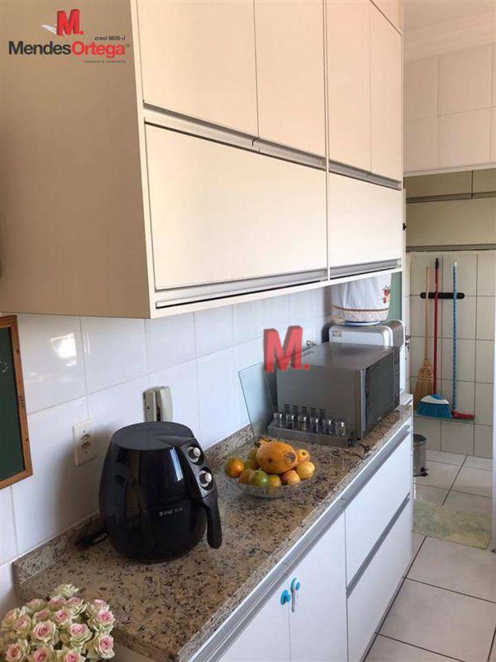 Apartamento à venda com 2 quartos, 82m² - Foto 4