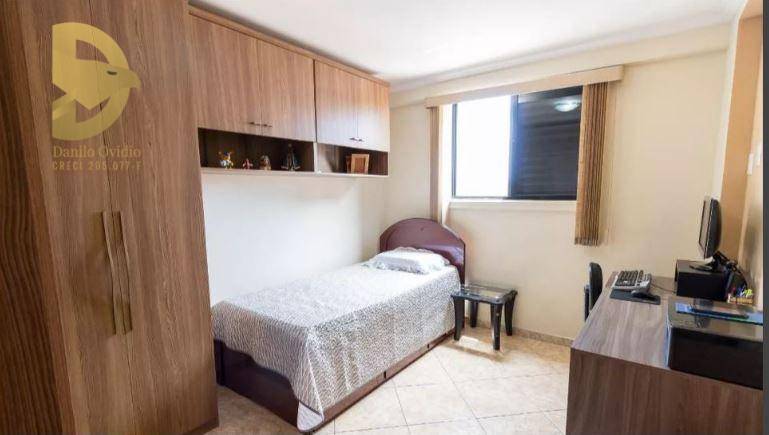 Apartamento à venda com 2 quartos, 74m² - Foto 17