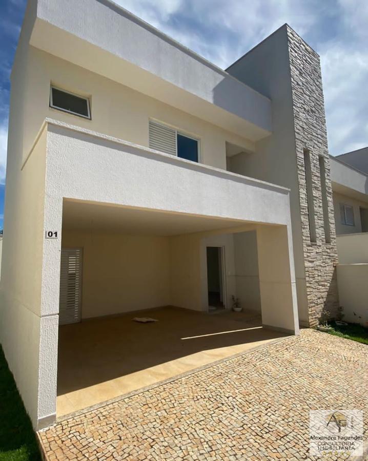 Sobrado à venda com 3 quartos, 150m² - Foto 1