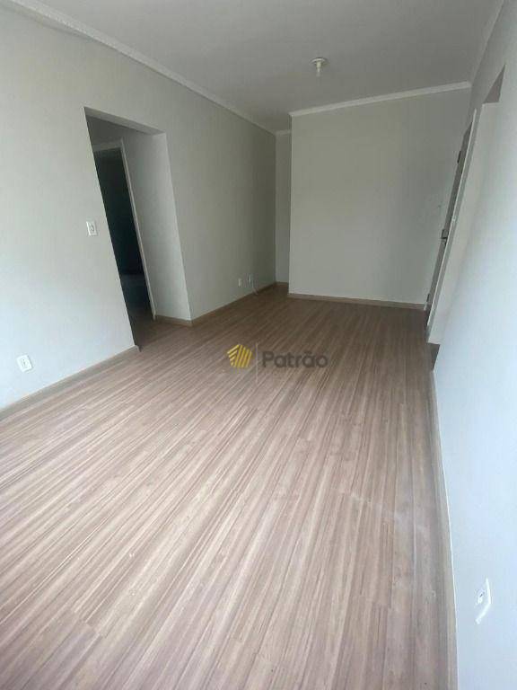 Apartamento à venda com 2 quartos, 65m² - Foto 12