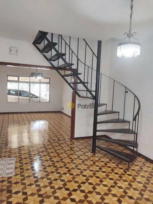 Sobrado à venda com 3 quartos, 180m² - Foto 3