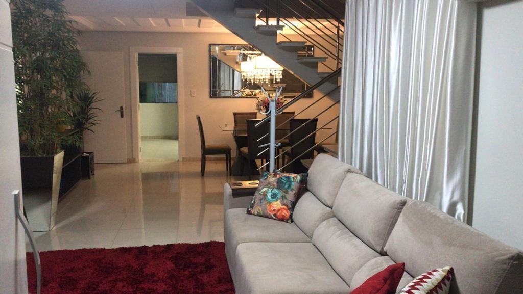 Casa à venda com 3 quartos, 233m² - Foto 7