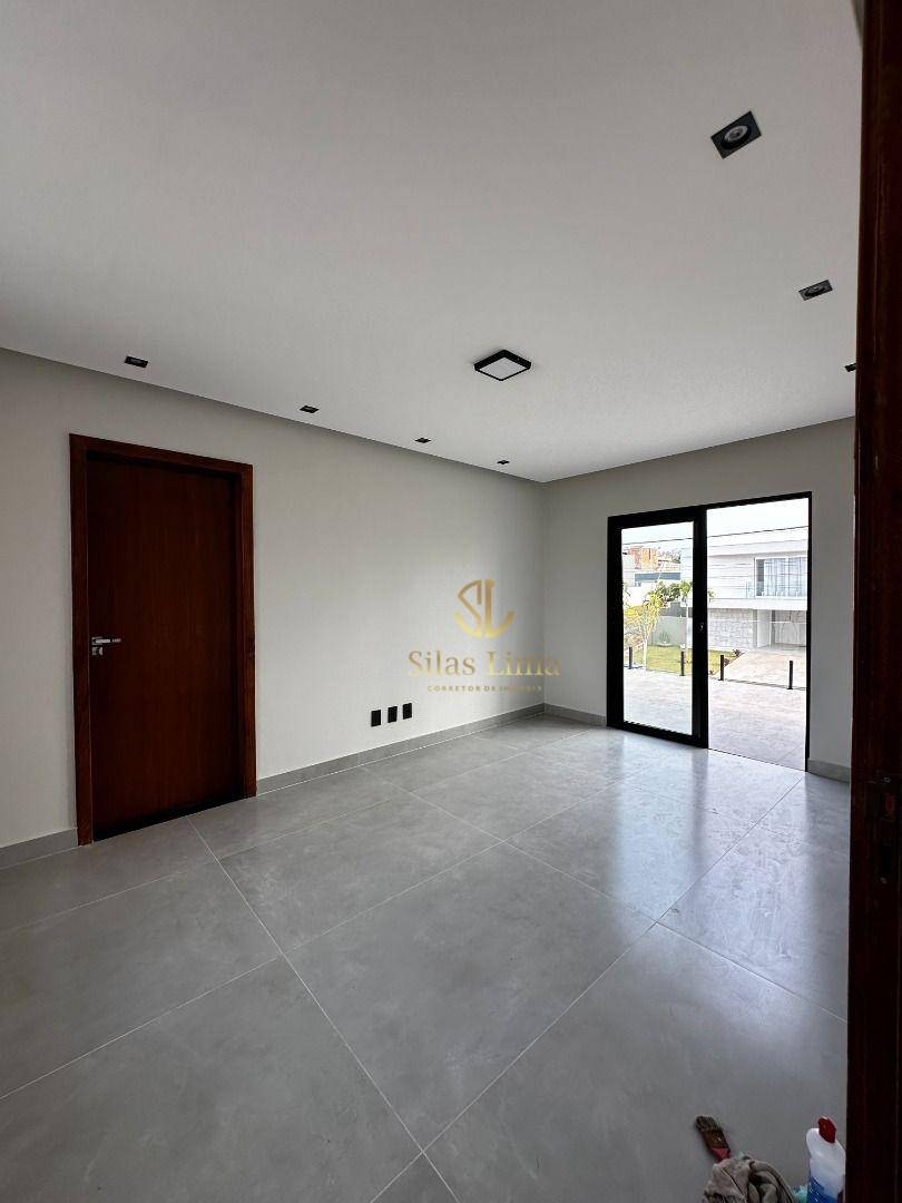 Casa à venda com 4 quartos, 238m² - Foto 18