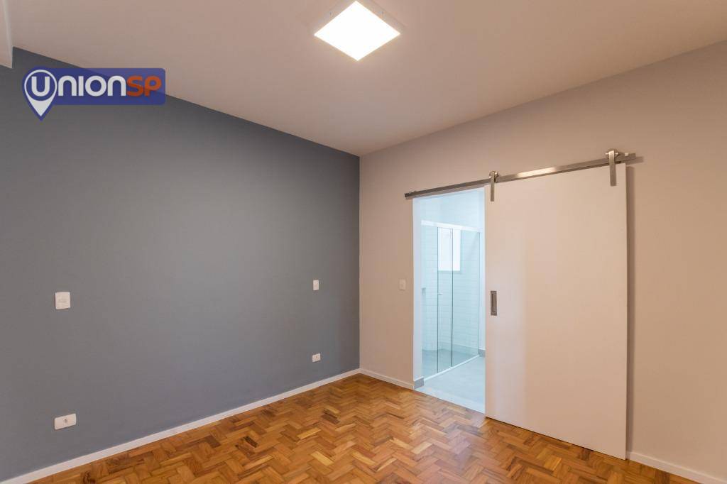 Apartamento à venda com 2 quartos, 67m² - Foto 3