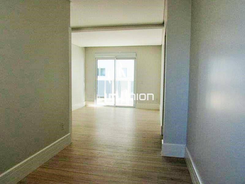 Apartamento à venda com 4 quartos, 237m² - Foto 20