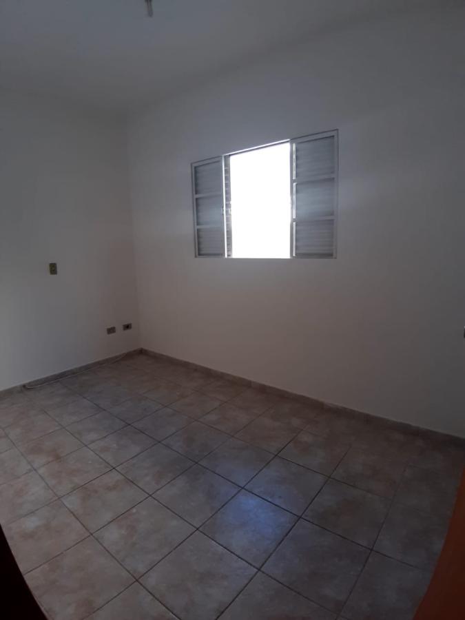 Casa para alugar com 2 quartos, 65m² - Foto 9