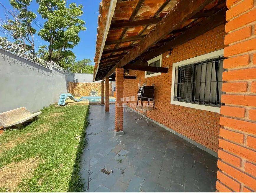 Casa à venda com 3 quartos, 237m² - Foto 24