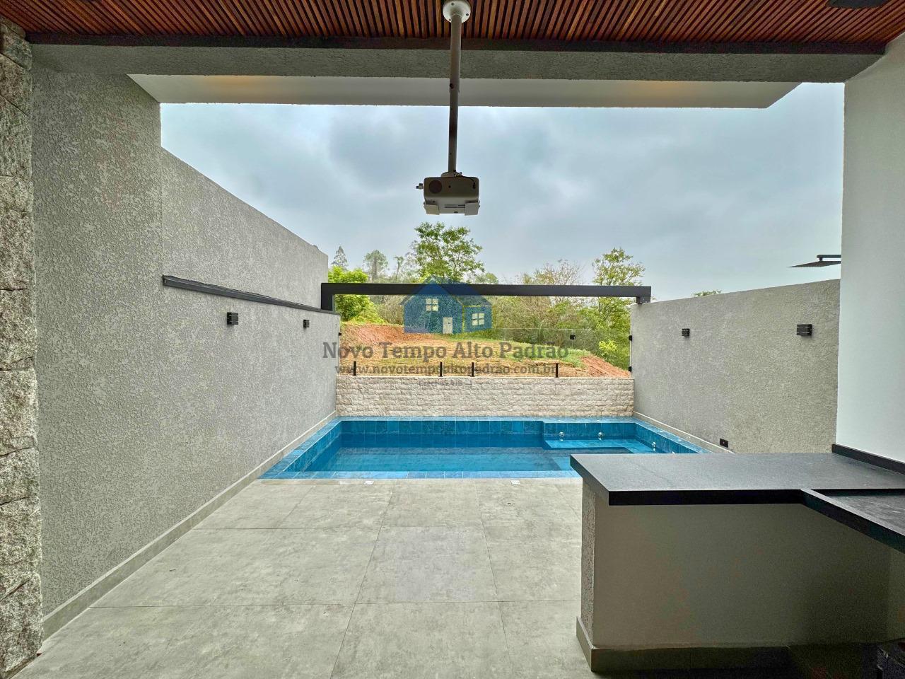 Sobrado à venda com 3 quartos, 150m² - Foto 1