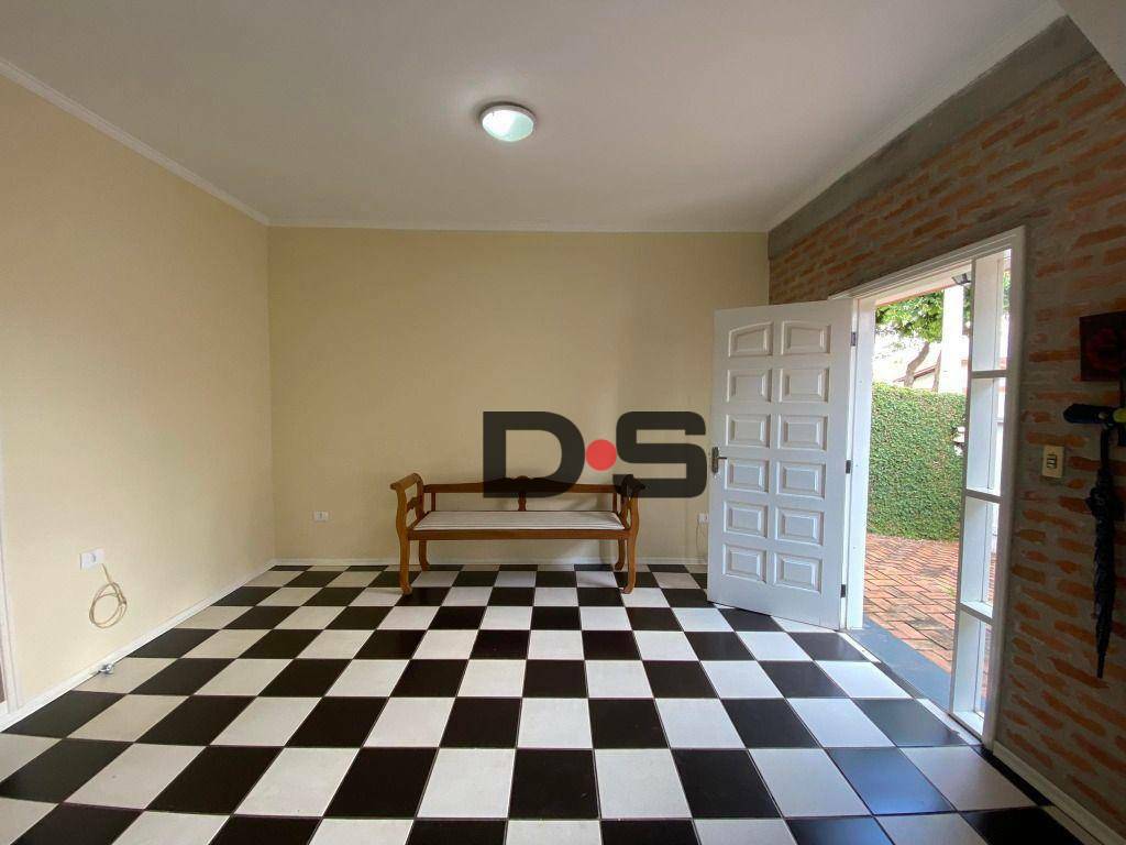 Casa à venda com 5 quartos, 220m² - Foto 5