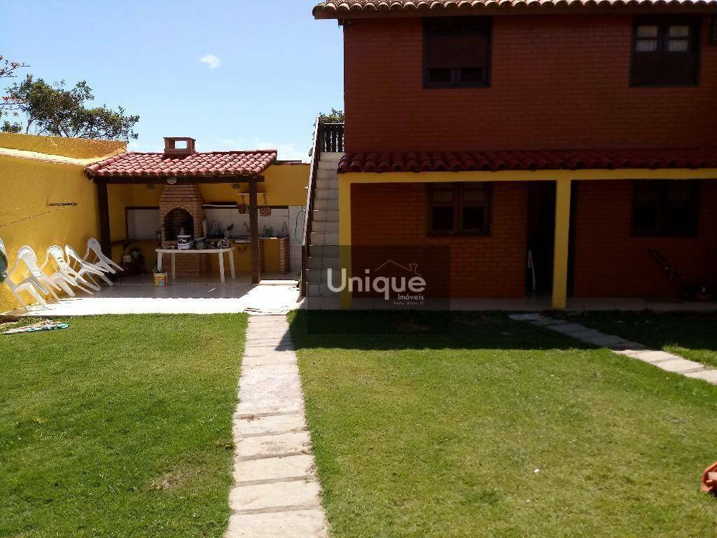 Casa à venda com 3 quartos, 200m² - Foto 3