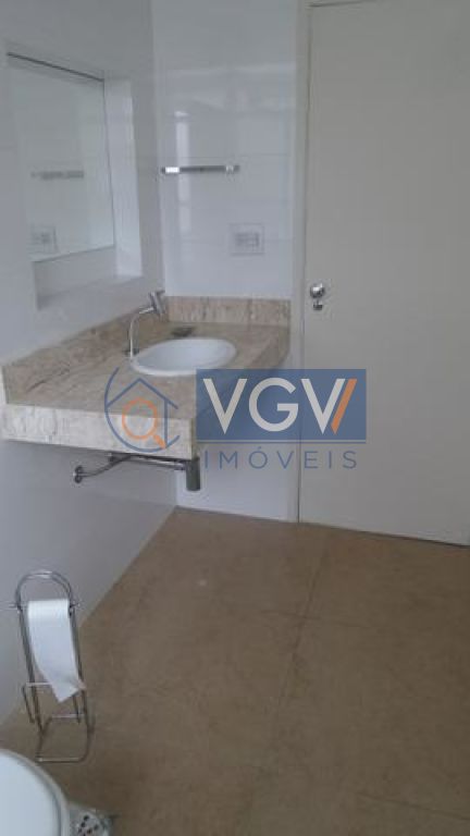 Apartamento para alugar com 3 quartos, 110m² - Foto 1