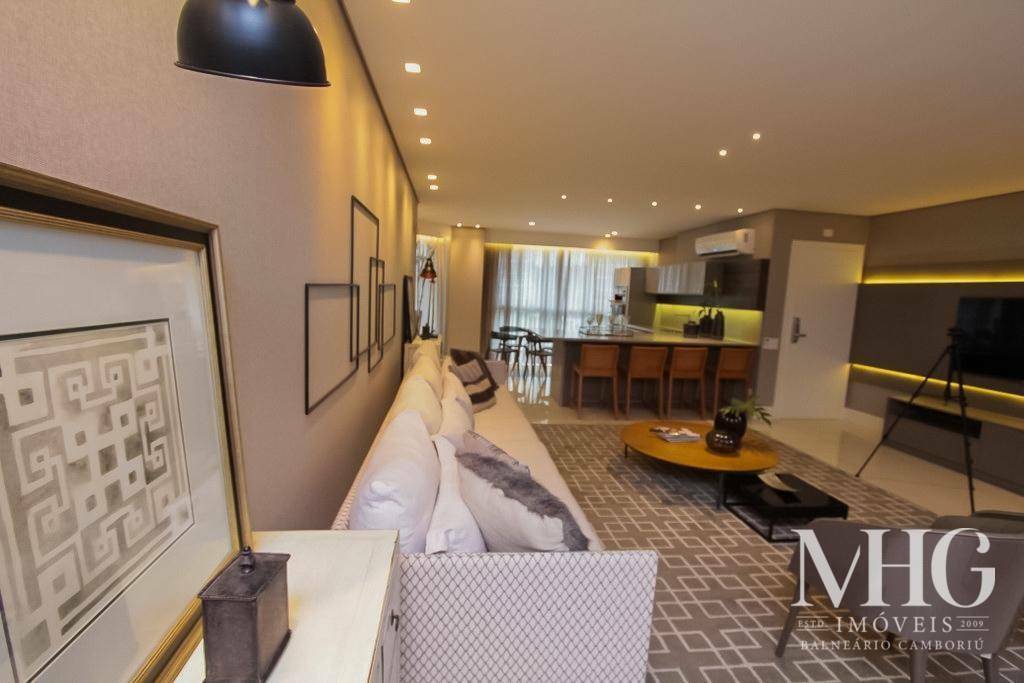 Apartamento à venda com 4 quartos, 207m² - Foto 6