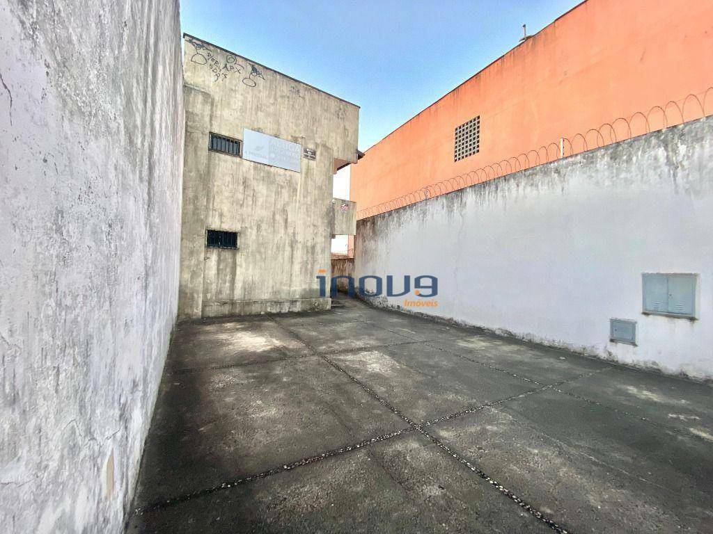 Apartamento para alugar com 1 quarto, 35m² - Foto 13