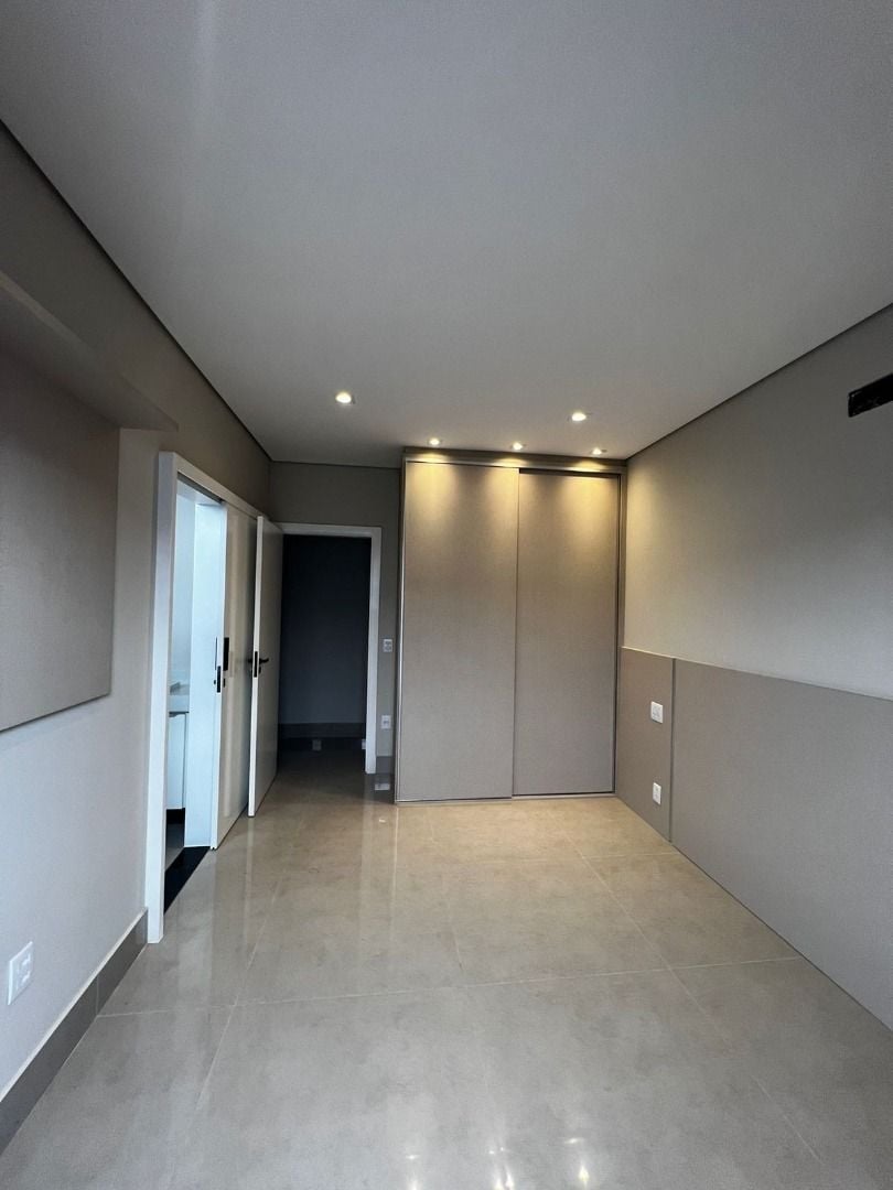 Casa à venda com 3 quartos, 200m² - Foto 20