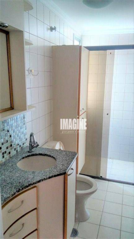 Apartamento à venda com 2 quartos, 64m² - Foto 14