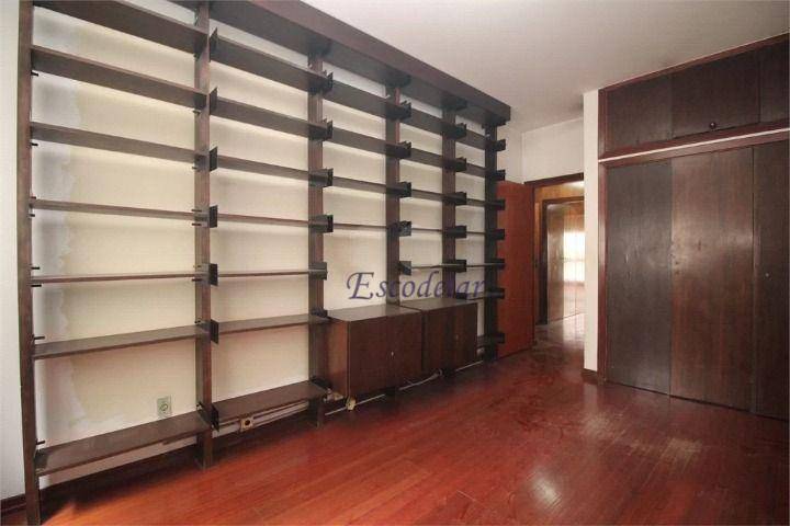 Apartamento à venda com 3 quartos, 180m² - Foto 8