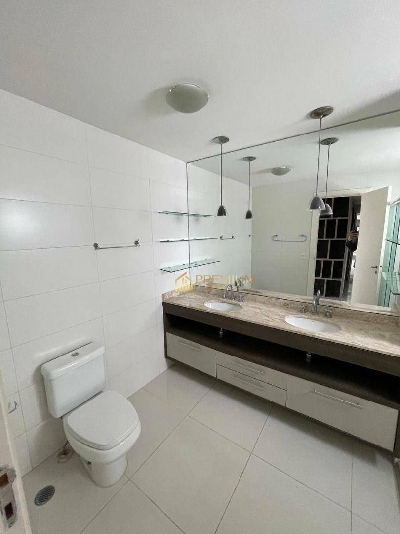 Apartamento à venda e aluguel com 3 quartos, 233m² - Foto 9